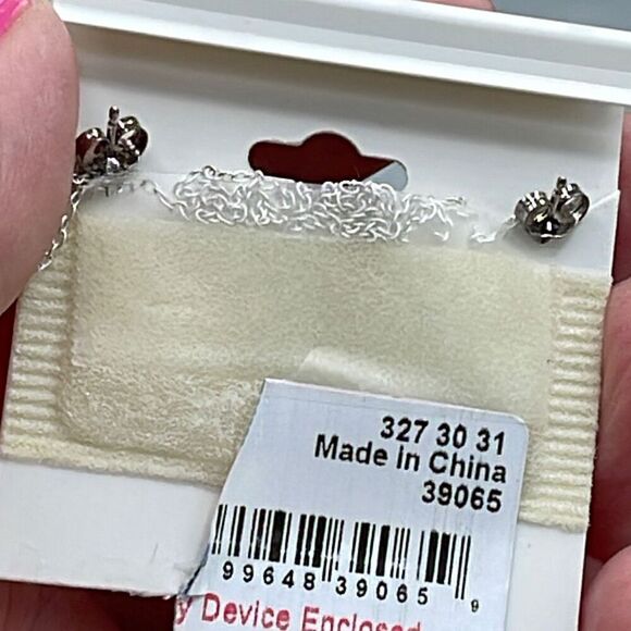 Sterling silver cubic Zirconia faux pearl necklace set. - Picture 4 of 5